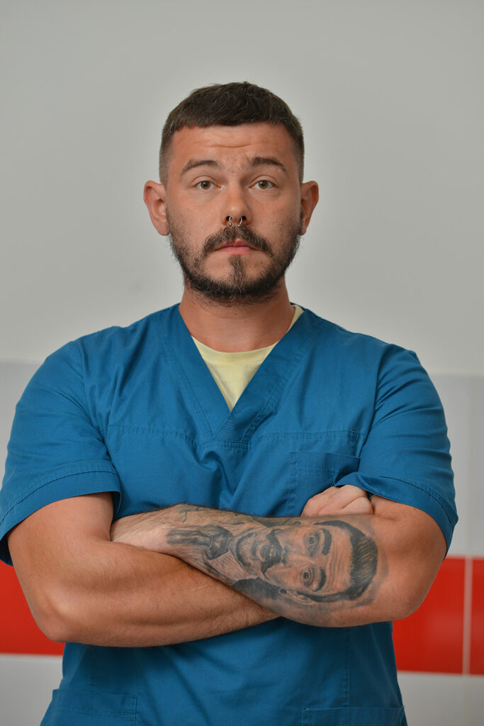 veterinarnyy-vrach-nikolaev-vyacheslav-stanislavovich-683x1024 Николаев Вячеслав Станиславович